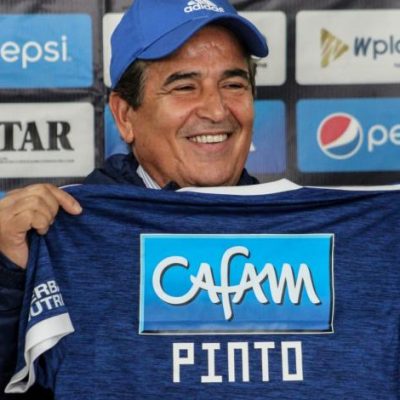 Pinto niega contactos con Venezuela