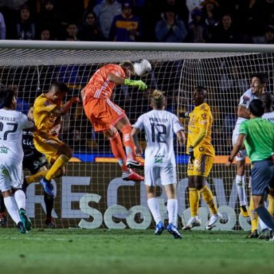 Nahuel Guzmán le dio el paso a Tigres a cuartos de final de la Concachampions