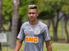Víctor Cantillo, volante del Corinthians, dio positivo por coronavirus