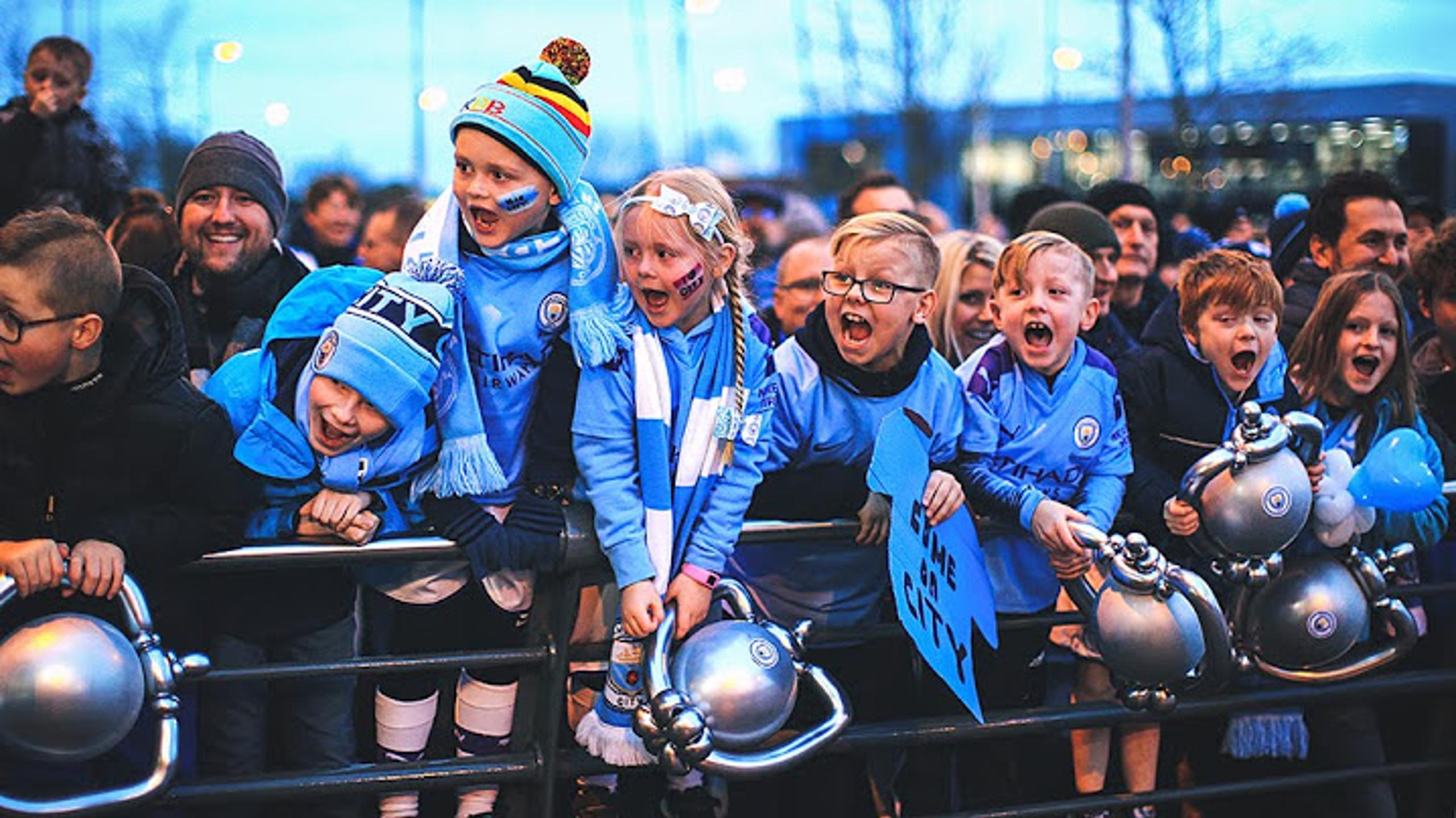 Premier League: hinchas de Manchester City odian nueva camiseta