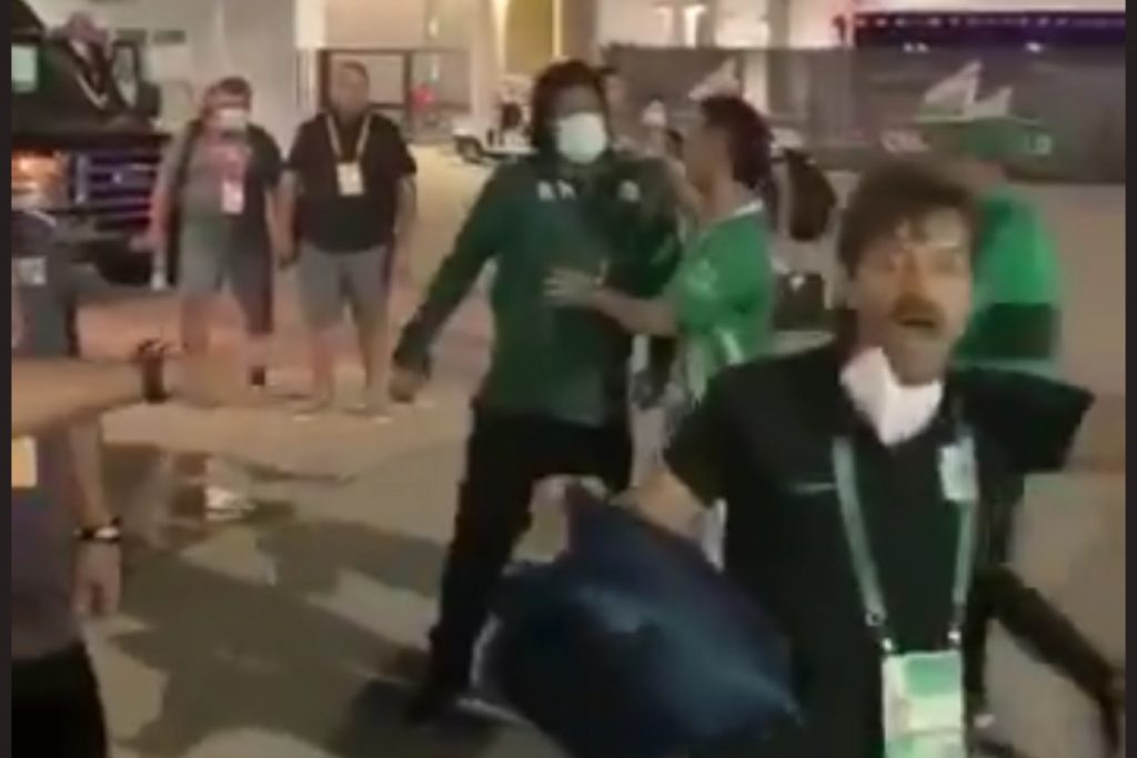 En video: Penosos incidentes con Macalister Silva y René Higuita en la Florida Cup