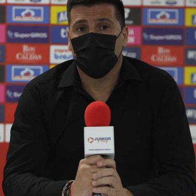 ¿Peligra su continuidad? Horas cruciales para definir el futuro de Juan Cruz Real en el club