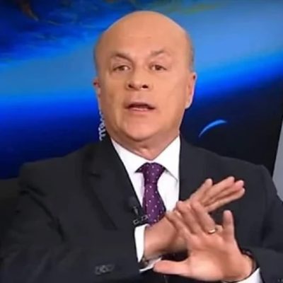 Carlos Antonio Vélez arremete contra James Rodríguez