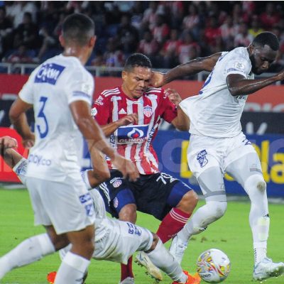 Se fueron aplaudidos: La hinchada de Junior aplaudió a Millonarios tras su victoria en el Metro