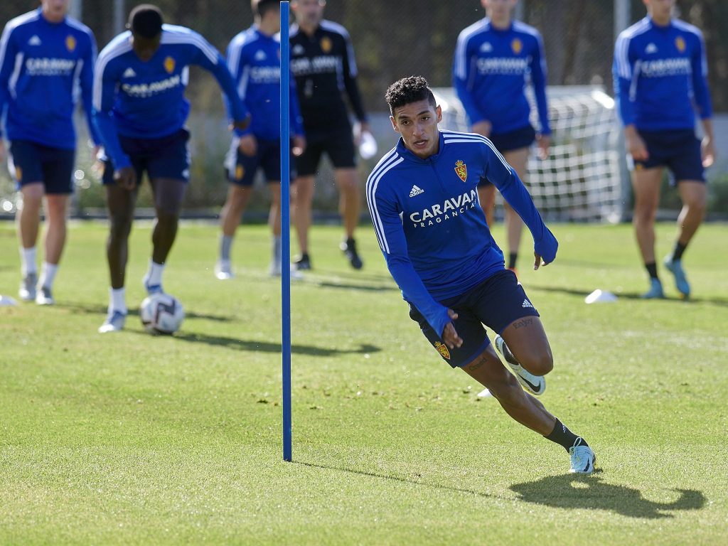 Gran arranque: Gabriel Fuentes ya está nominado a un premio en su nuevo club