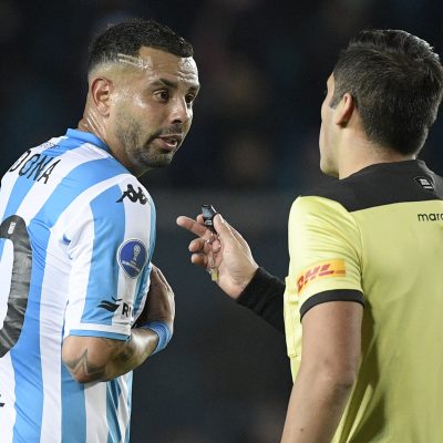 No lo quieren en Argentina: Hinchas de Racing no se soportan a Edwin Cardona