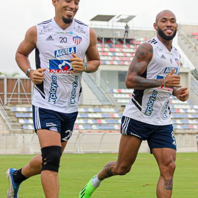 Lo están cuidando: Julio Comesaña confirmó que este jugador es duda para el domingo