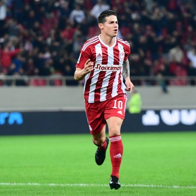 Prensa griega destaca la buena actitud de James Rodríguez en Olympiacos