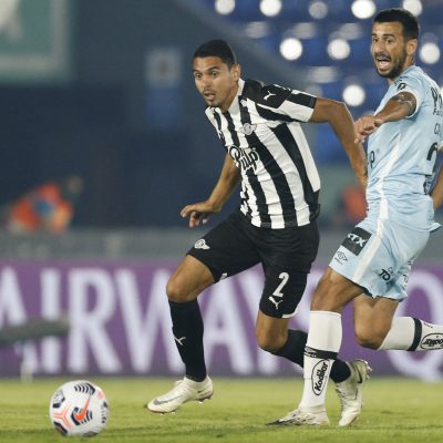 Sigue en el extranjero: Daniel Bocanegra es nuevo jugador de Nacional de Uruguay