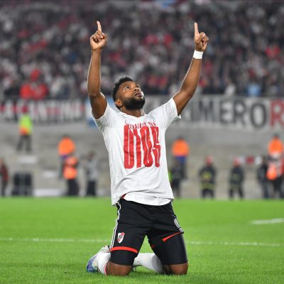 Un colibrí salvó a River Plate en un picante ‘Superclásico’ ante Boca Juniors