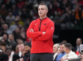 La NBA multa 25 mil dólares a entrenador de los Toronto Raptors