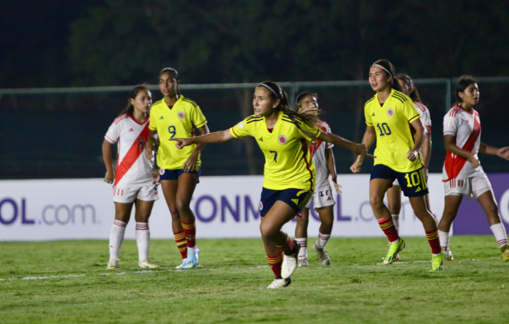 ¡Nuestras chicas brillan en el Sudamericano Sub 17 con una victoria imponente sobre Perú!